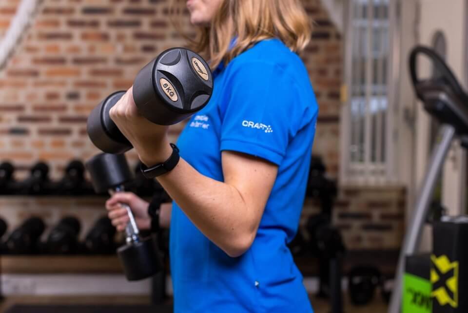 Sporten met gewichten fysiotherapie Eindhoven
